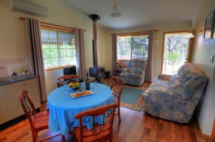 Accommodation Creek Cottages & Sundown View Suites Ballandean Exterior foto